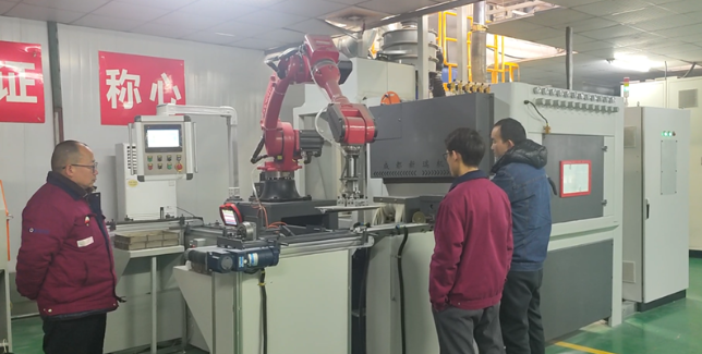 广东自动喷砂机选型要点，看完少走弯路。